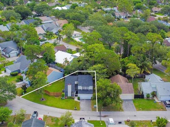 476 Golden Wood Way, Wellington FL 33414