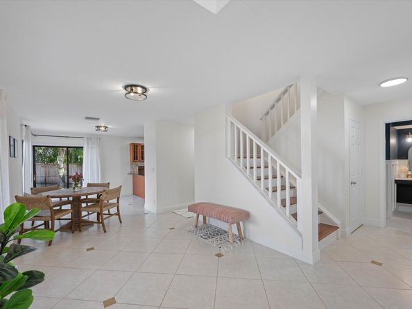 476 Golden Wood Way, Wellington FL 33414