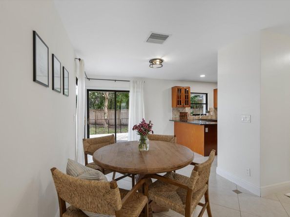 476 Golden Wood Way, Wellington FL 33414