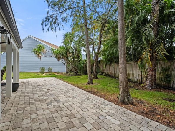 476 Golden Wood Way, Wellington FL 33414