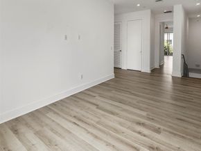 1044 NE 18th Ave 204, Fort Lauderdale FL 33304