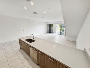 1044 NE 18th Ave 204, Fort Lauderdale FL 33304