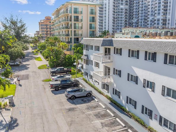 424 N Riverside Drive 306, Pompano Beach FL 33062