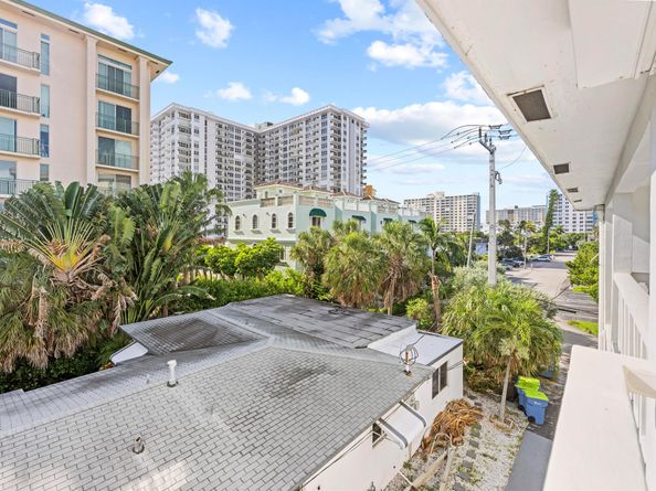 424 N Riverside Drive 306, Pompano Beach FL 33062