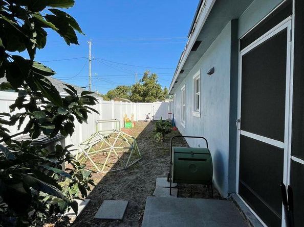 1006 22nd Street, West Palm Beach FL 33407
