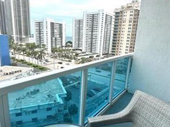 1945 S Ocean Dr 910, Hallandale Beach FL 33009