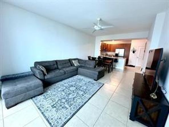 1945 S Ocean Dr 910, Hallandale Beach FL 33009
