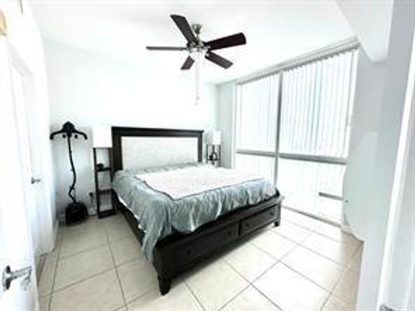 1945 S Ocean Dr 910, Hallandale Beach FL 33009