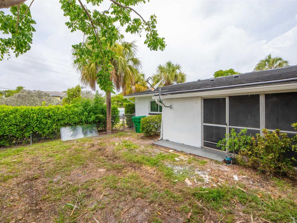 7546 NW 44 Court #W, Coral Springs FL 33065