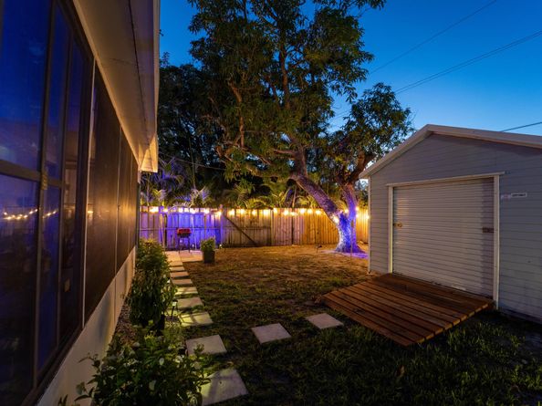 933 38th Street, West Palm Beach FL 33407