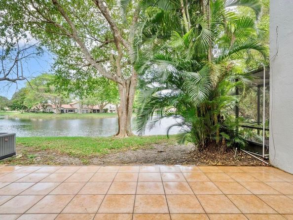 624 N Deer Creek North Shore Drive N, Deerfield Beach FL 33442