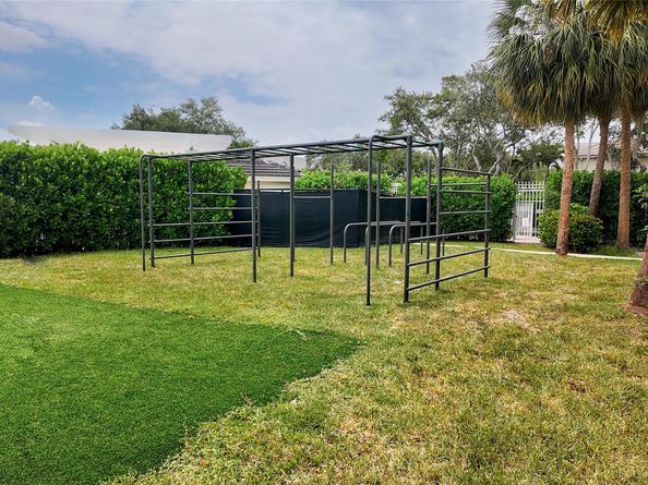 9967 NW 56th Pl 9967, Coral Springs FL 33076
