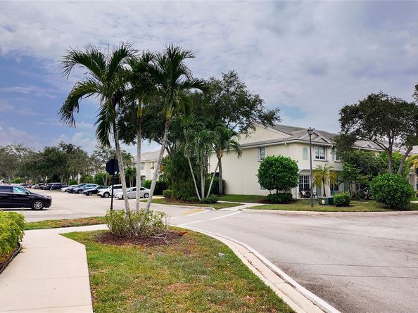 9967 NW 56th Pl 9967, Coral Springs FL 33076