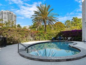 924 SE 2nd St 7, Fort Lauderdale FL 33301
