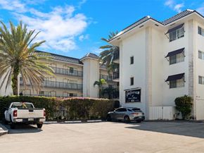 924 SE 2nd St 7, Fort Lauderdale FL 33301