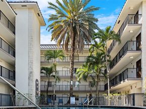 924 SE 2nd St 7, Fort Lauderdale FL 33301