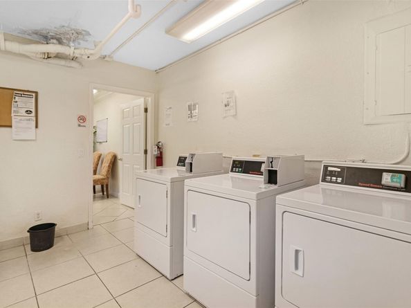 924 SE 2nd St 7, Fort Lauderdale FL 33301