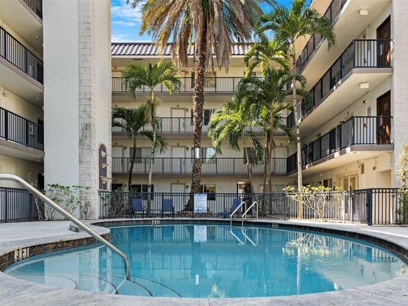924 SE 2nd St 7, Fort Lauderdale FL 33301