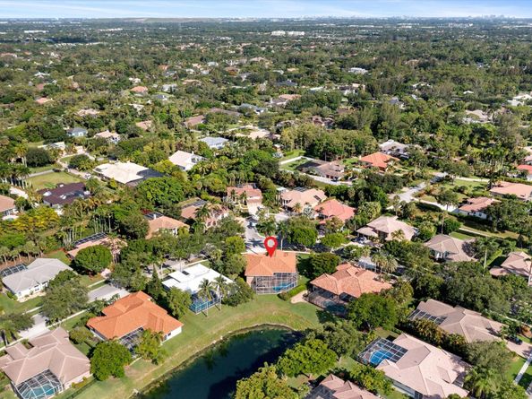 6689 NW 70th Pl, Parkland FL 33067