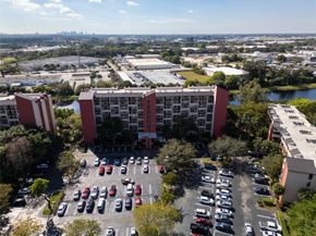 2206 S Cypress Bend Dr 803, Pompano Beach FL 33069