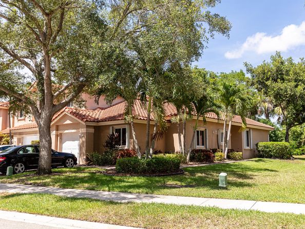 5711 NW 125th Avenue, Coral Springs FL 33076