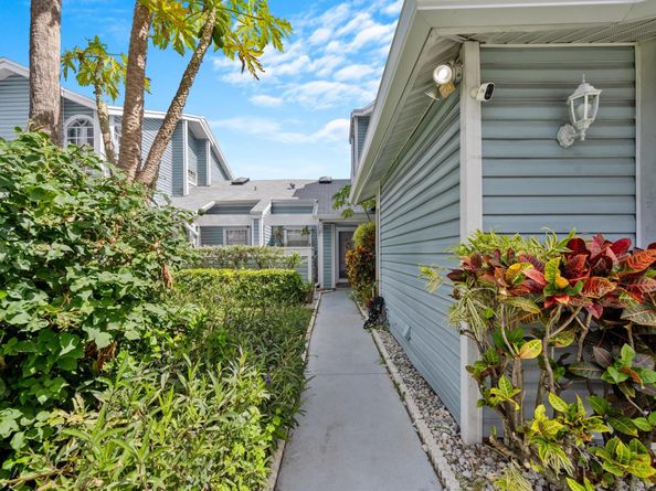 3809 Island Club Circle E, Lake Worth FL 33462