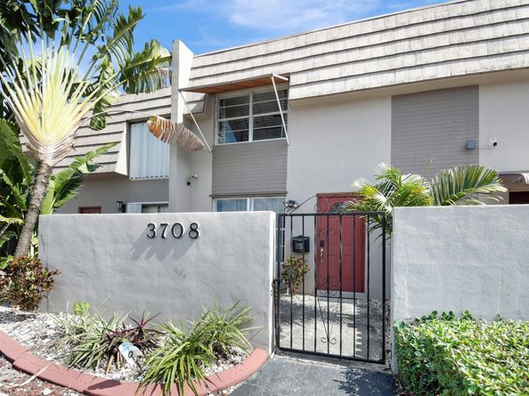 3708 SW 59th Terrace 68, Davie FL 33314