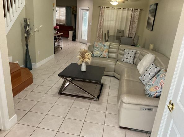 7557 NW 18th Dr, Hollywood FL 33024