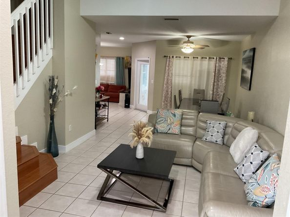 7557 NW 18th Dr, Hollywood FL 33024