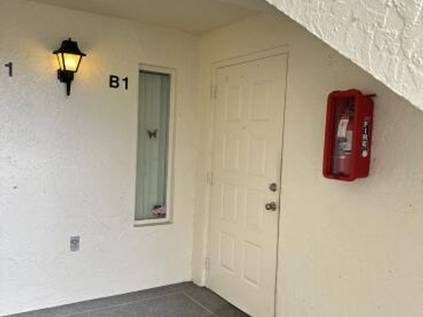 1118 Green Pine Boulevard B1, West Palm Beach FL 33409