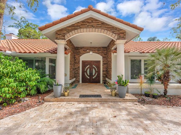 8140 NW 51st Pl, Coral Springs FL 33067