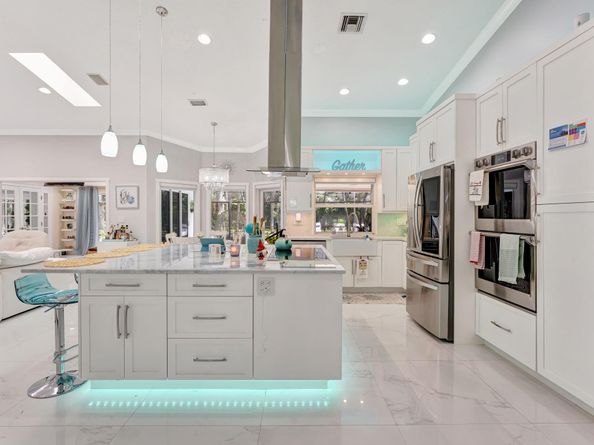 8140 NW 51st Pl, Coral Springs FL 33067