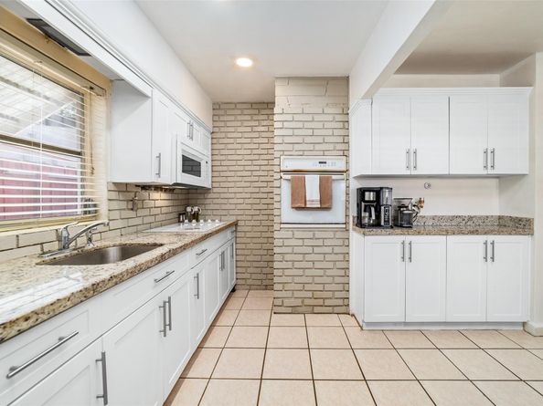 3007 SW 67th Way, Miramar FL 33023