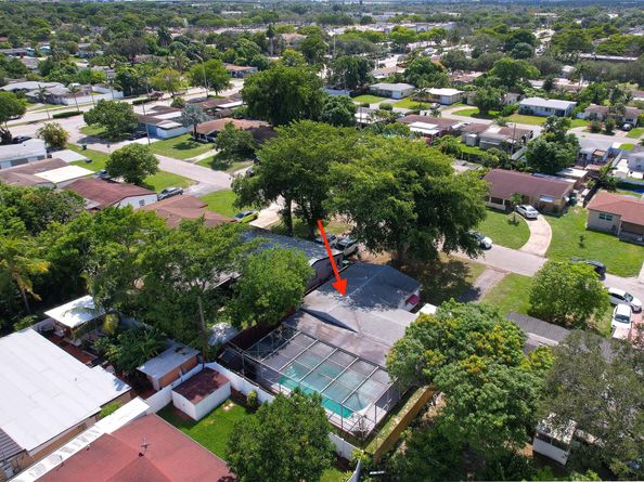 3007 SW 67th Way, Miramar FL 33023