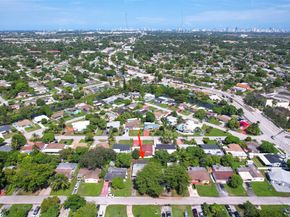 3007 SW 67th Way, Miramar FL 33023