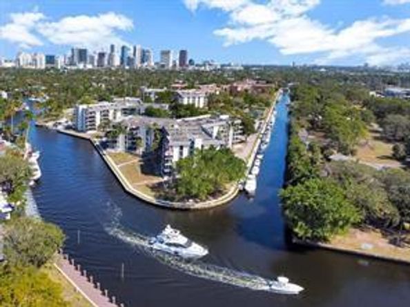 1101 River Reach Dr 206, Fort Lauderdale FL 33315