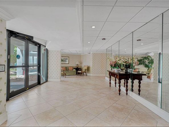 1101 River Reach Dr 206, Fort Lauderdale FL 33315