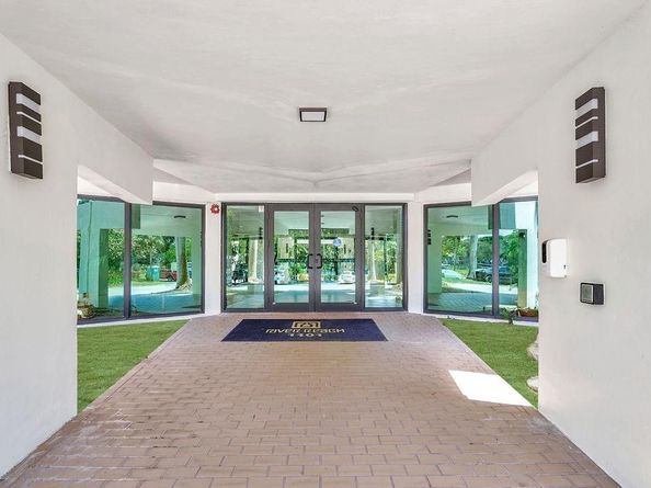 1101 River Reach Dr 206, Fort Lauderdale FL 33315