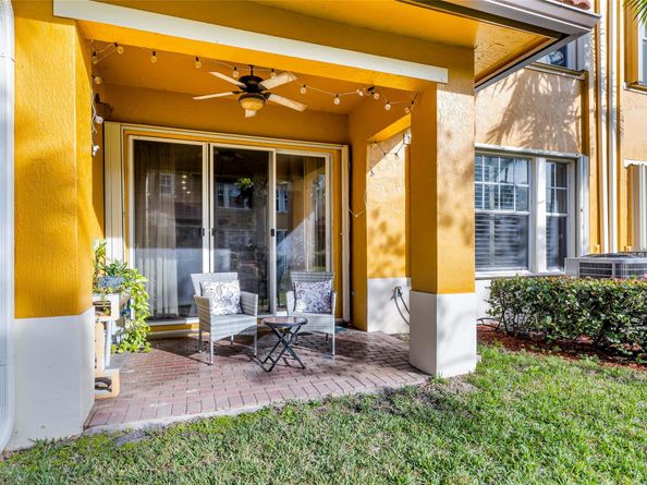 5782 NW 119th Dr, Coral Springs FL 33076
