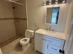 7805 NW 70th Ave, Tamarac FL 33321