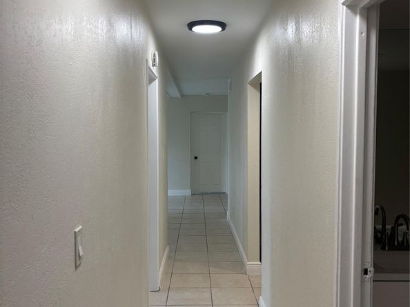 7805 NW 70th Ave, Tamarac FL 33321