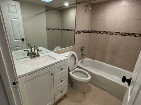 7805 NW 70th Ave, Tamarac FL 33321