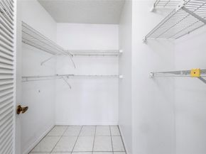 3150 W Rolling Hills Cir 210, Davie FL 33328