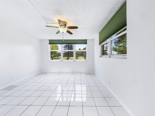 3150 W Rolling Hills Cir 210, Davie FL 33328