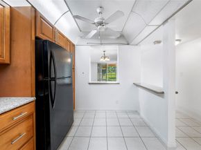 3150 W Rolling Hills Cir 210, Davie FL 33328