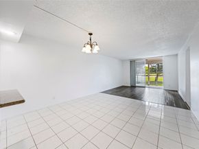 3150 W Rolling Hills Cir 210, Davie FL 33328