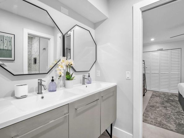 3231 N 38th St, Hollywood FL 33021