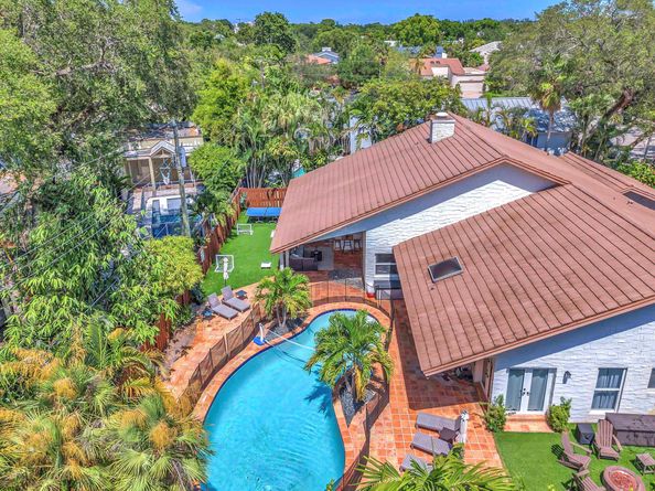3231 N 38th St, Hollywood FL 33021