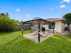 701 NE 6th St, Hallandale Beach FL 33009