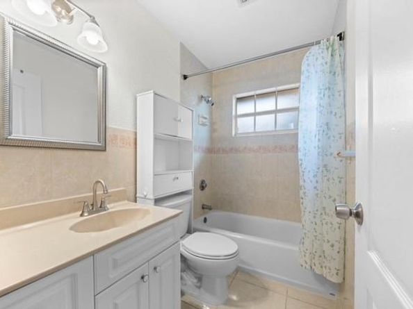701 NE 6th St, Hallandale Beach FL 33009